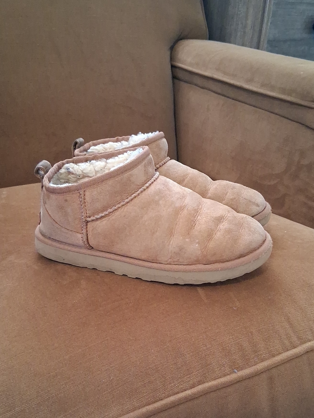 UGG Women's Mini Suede Shearling Boots in Chestnut